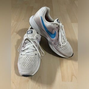 Nike Zoom Pegasus 34 White with Purple and Blue Swoosh Size 9